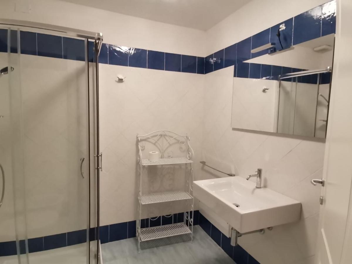 Villa 27 卡斯蒂亚达斯 外观 照片